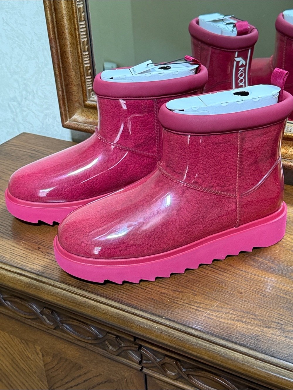 Koolaburra by Ugg W Koola Clear Mini Pink Waterproof Ankle Boots.  Size 10. - Picture 2 of 9